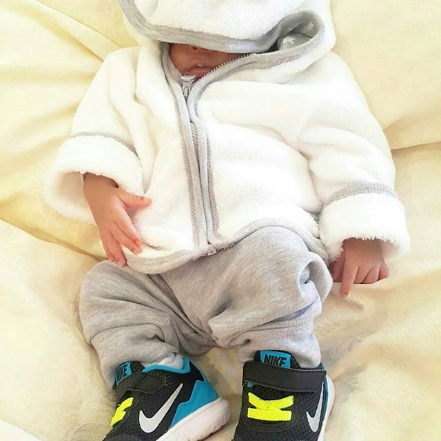 Prince Nillan in nike Sneaker