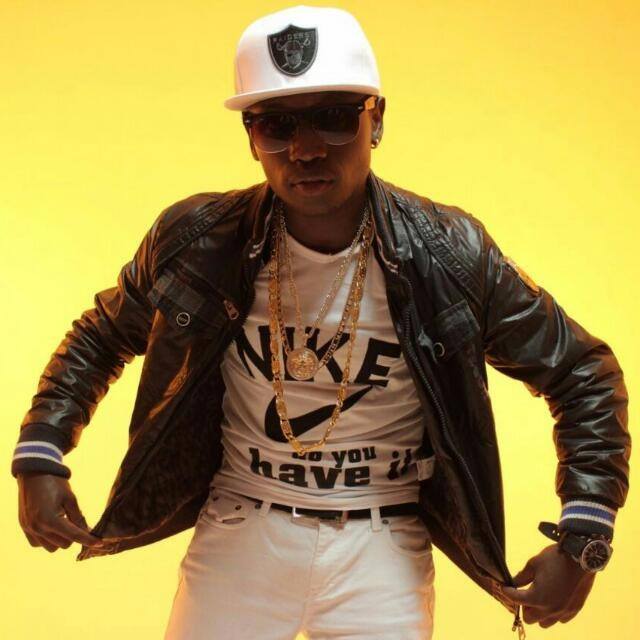 Kenwizz wearing the Raiders cap