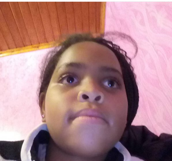 Inspekta Mwala's daughter taking a selfie