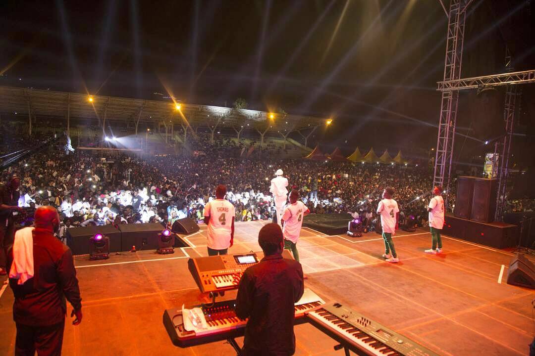 Diamond Platnumz performing at the 'KAMPALA CITY FESTIVAL' .photo credit: Instagram/diamondplatnumz