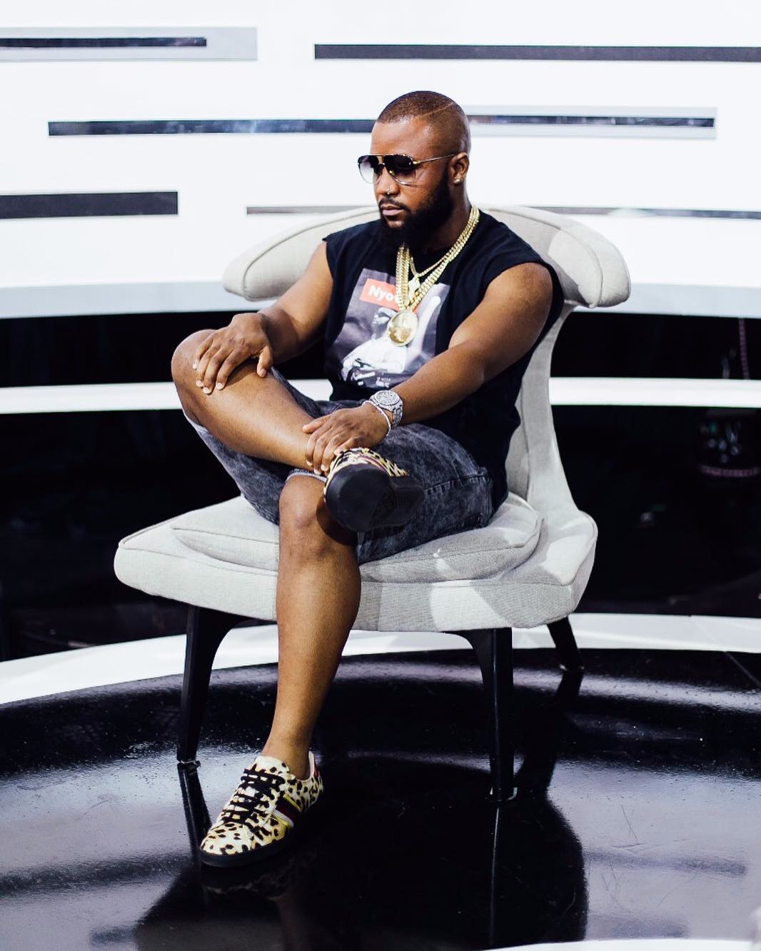 Cassper Nyovest posing