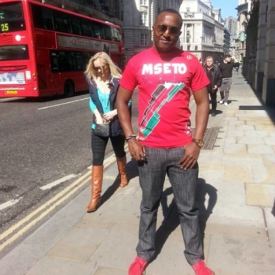 Women, here are telltale signs that you’re no longer dating a boyfriend but a Universal Charger