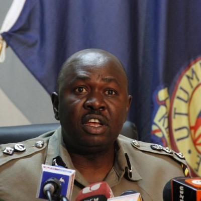 like mother like son! Khaligraph Jones’ mother rocks on chains like a G