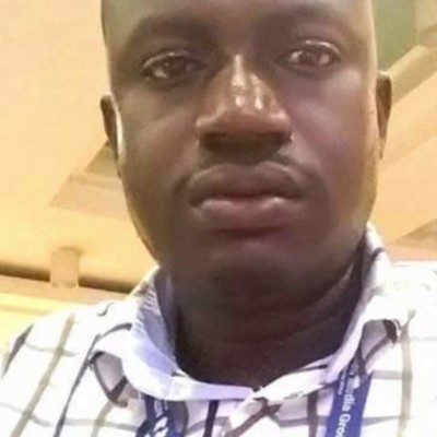 Photo:Raila Odinga And Other Kenyan Politicians View Jacob Juma’s Body