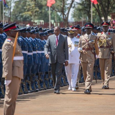 Louis van Gaal Manchester United Coach Sacked!Jose Mourinho To Take The Throne