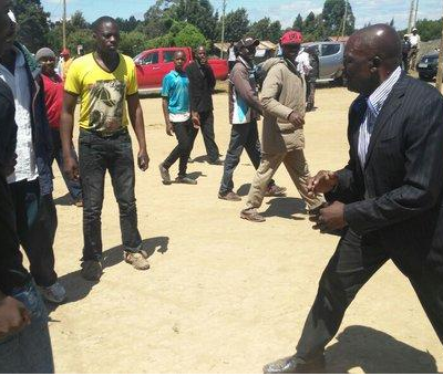 Just In: President Uhuru Puts His Pride Down And Invites Raila Odinga For Talks