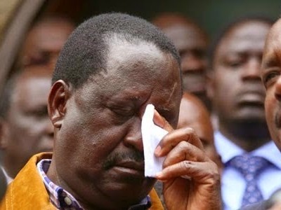 President Uhuru security detail leaves nothing to chance in Nakuru as they secure him with an armored vehicle mounted with a deadly machine gun (photos)