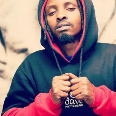 Video: drama as woman fights with Police officers who tried to arrest her for breaking rules!