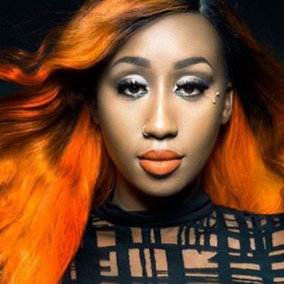 Photo: this woman shoe shiner has Nairobi men on a stampede like sheep after displaying her nunu