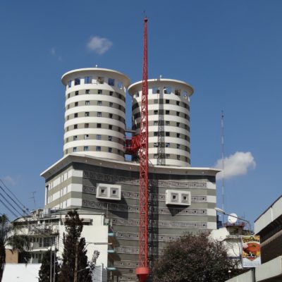 video: man hangs on Raila Odinga’s chopper in Meru