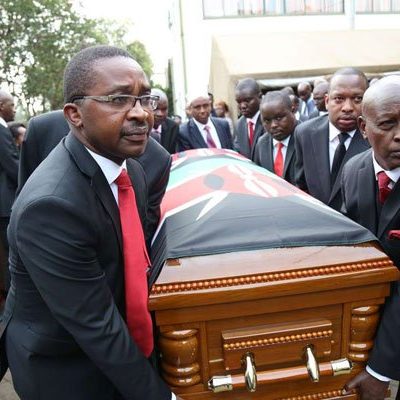 “Upgrade hizo macho zako zinakaa kama popo” Nasarites attack Ciku Muiruri after she takes a swipe at Raila Odinga