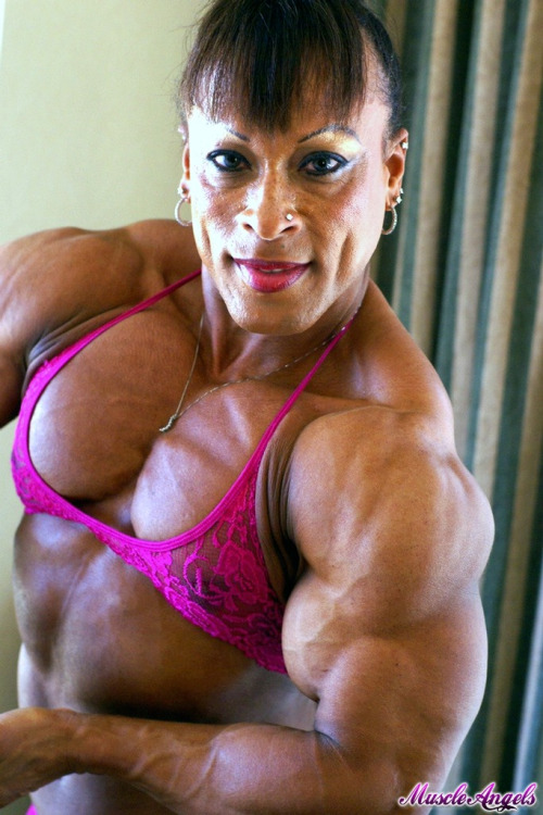 Rosemary jennings is a pro bodybuilder that has been in almost every magazi...