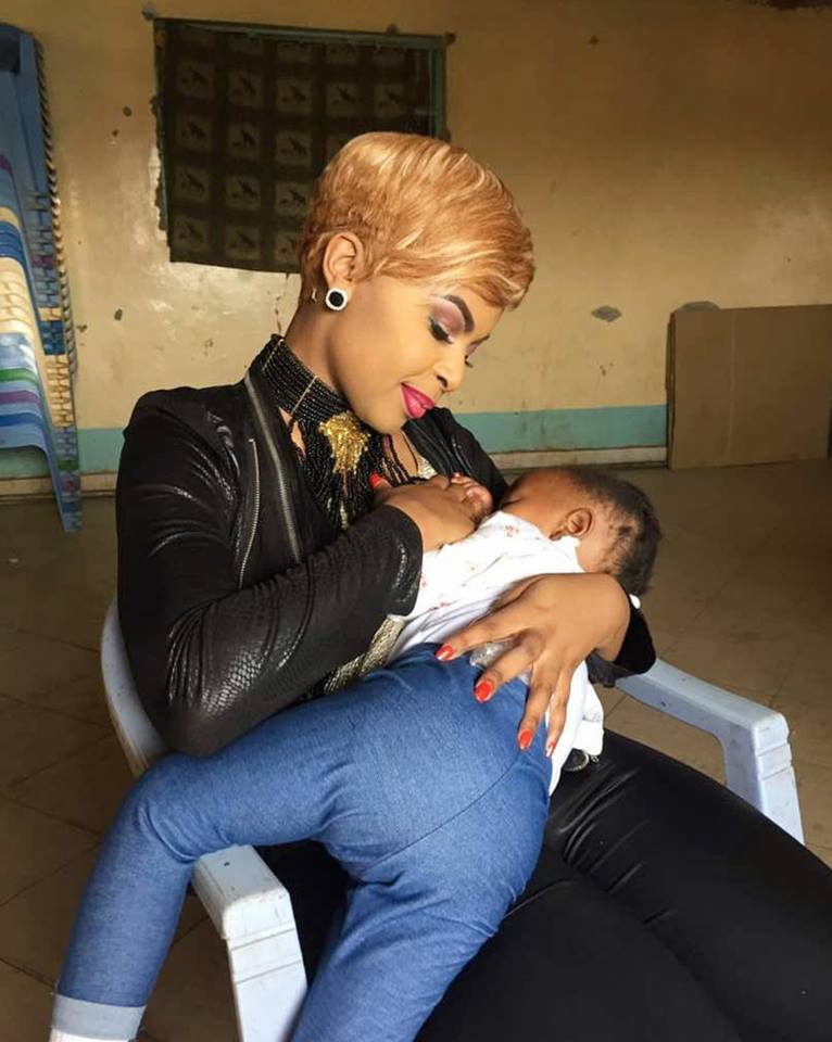 Size 8 breastfeeds her daughter Ladasha Belle