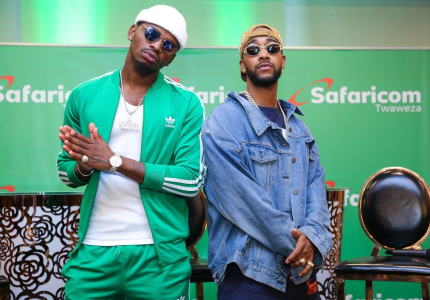 Diamond Platnumz and Omarion holding a press conference. 
