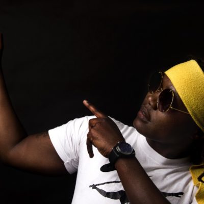 Cassper Nyovest brushes shoulders with Rock music legend ColdPlay’s Chris Martin