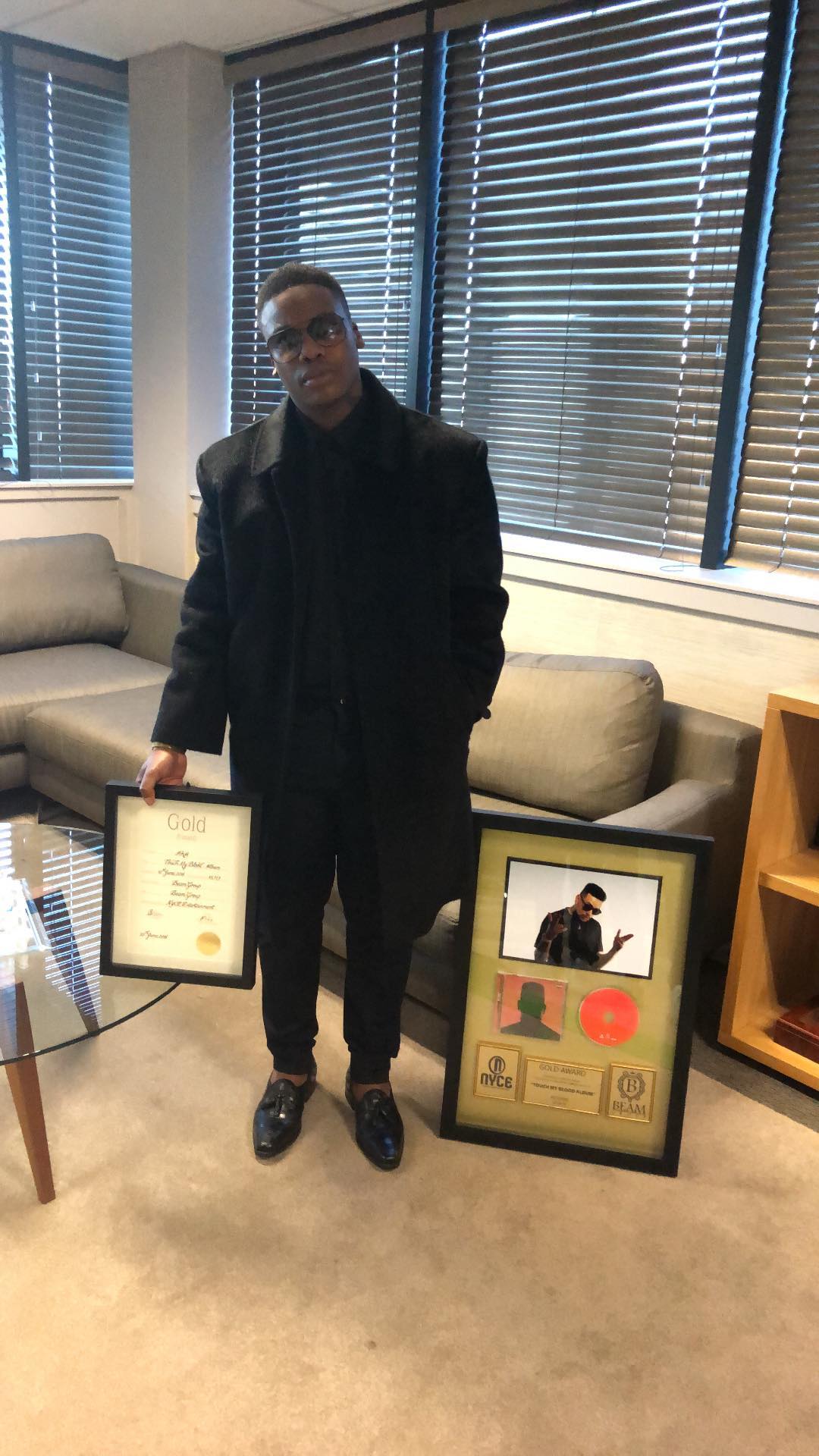 AKA's Gold plaque. photo credit: Instagram/akaworldwide