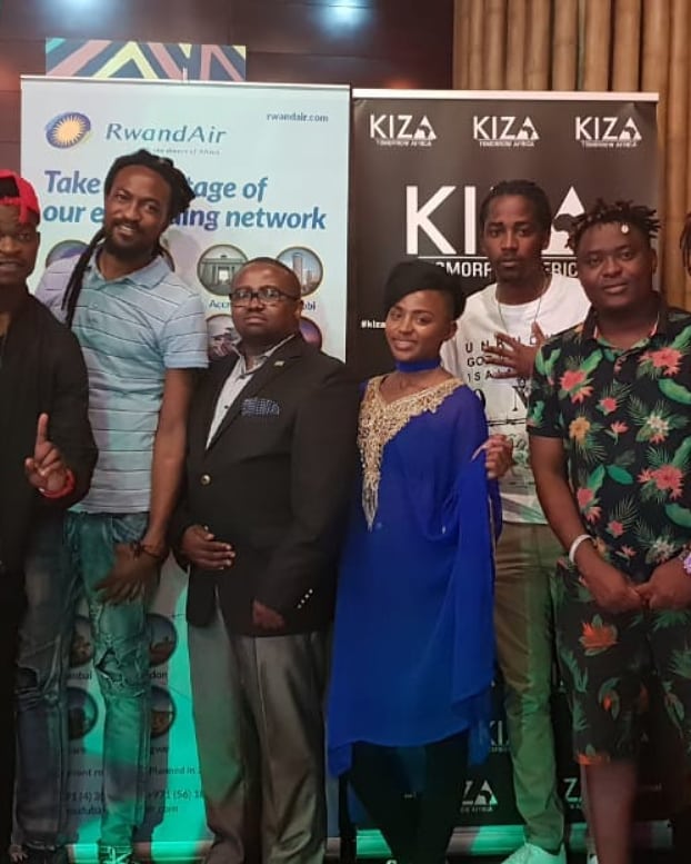 Agnes Kiunga signing the deal with Rwanda Air.Instagram.com/aggie_the_dance_queen