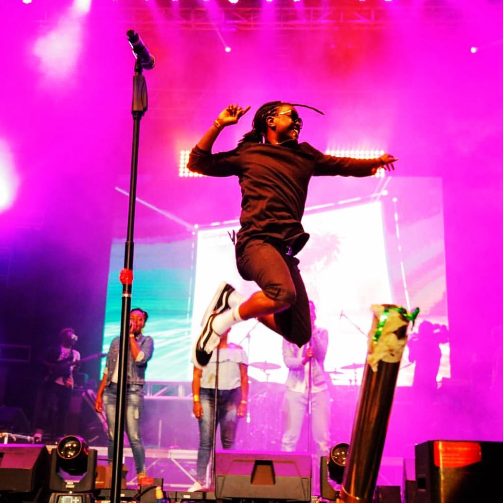 Nyashinski perfoming on stage. photo credit: Instagram/realshinski