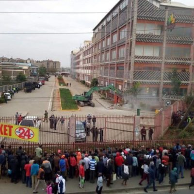 Kapella and Mr. Raphimus takes it back to the 90s, NSFW though