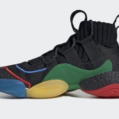 AKA switches sneakers with a fan while performing live on stage and gives him a new pair