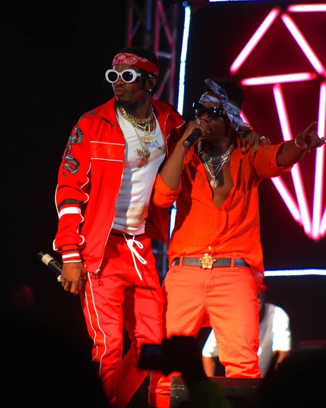 Diamond Platnumz with Rayvanny live on stage performing. photo credit:: Instagram/rayvanny