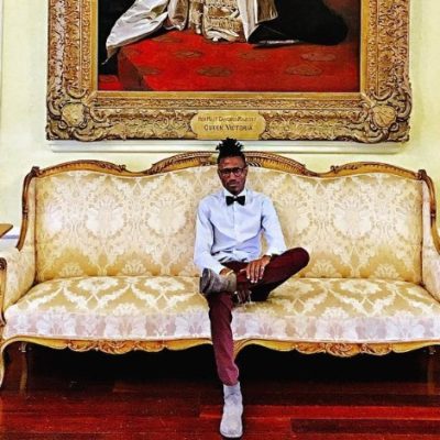 Vivian resonates with Cashy and sympathizes with her for going through physical abuse