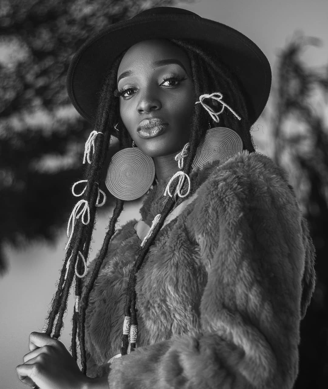 Agolla has only two records out and she's already starting to make a name for herself in the Kenyan music industry as a serious artiste who's bound to make take the Kenyan music to greater unimaginable heights. photo credit: Instagram/agolla_ke
