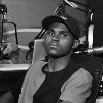 Otile Brown teaches Khaligraph Jones to dance for their next record together