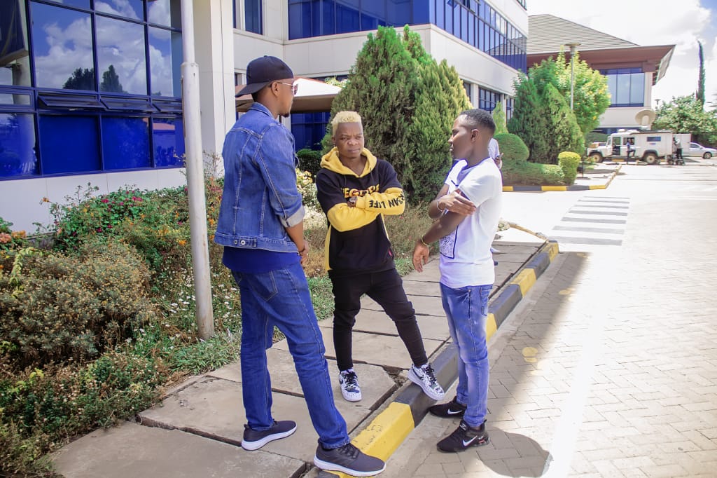 Wyre, Enock Bella and Vekta Kenya sharing a light moment a couple of days back. photo credit: Instagram/vektakenya