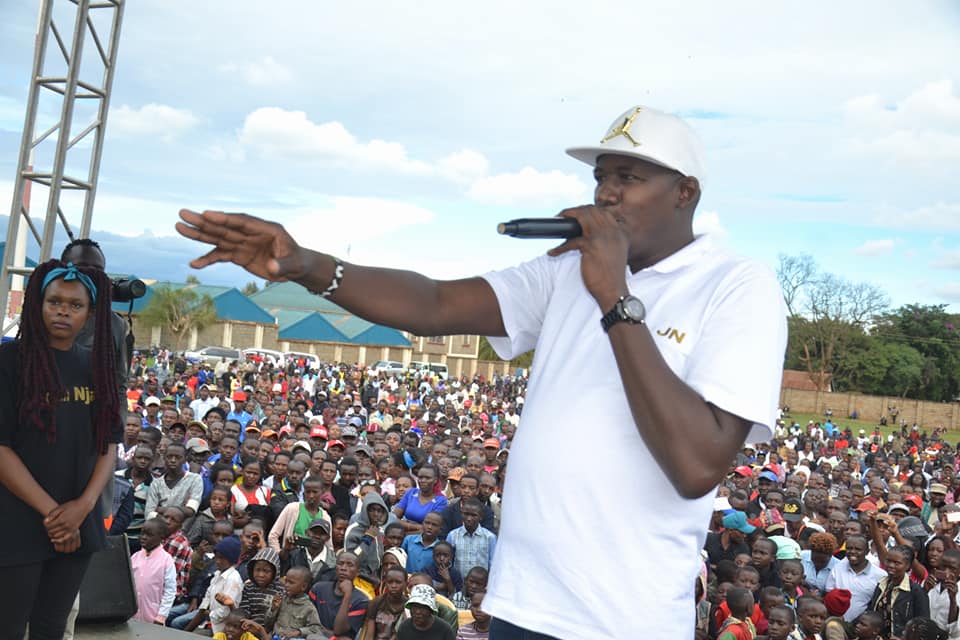 Musician John Njagi celebrated his 20th anniversary since he started singing last year in April. The event was held at Kamukunji stadium, Nyeri town. He sponsored 20 upcoming musicians to record and produce their music