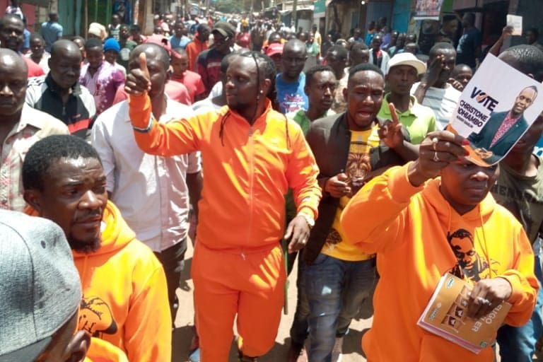 Kriss Darlin campaigns in Kibra in the leadup to ODM primaries
