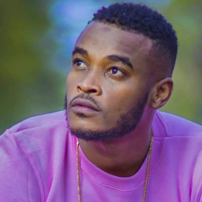 Today’s eye candy: Grammy nominated singer/songwriter Lisa Yaro