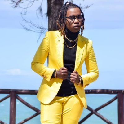 another one! Oga Obinna buys his baby mama another car for her birthday