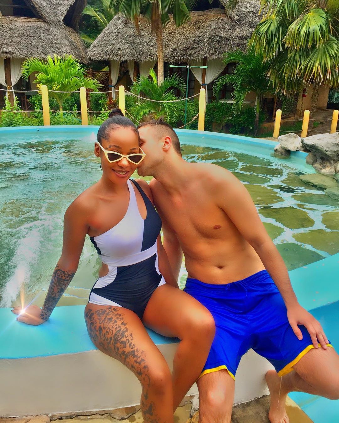 Notiflow with her boyfriend, Brayan kissing her on the cheek. Photo credit: Instagram/notiflow