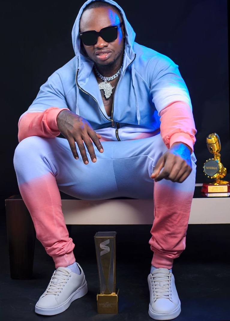 Khaligraph Jones has been keen on making sure the entire African scene knows him since he believes he has already surpassed the plateau that he had set for himself in dominating the Kenyan rap scene. Khaligraph Jones wants to be as big in South Africa as he is big in Kenya and East African region. Photo credit: Instagram/khaligraph_jones