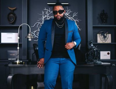 A Luo woman in Kisumu killed a python in her land by herself, even slept with it (VIDEO)