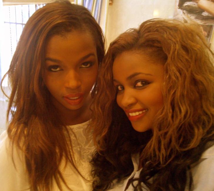 Tecra Muigai with her sister Anerlisa Muigai. Photo credit: Instagram/anerlisa