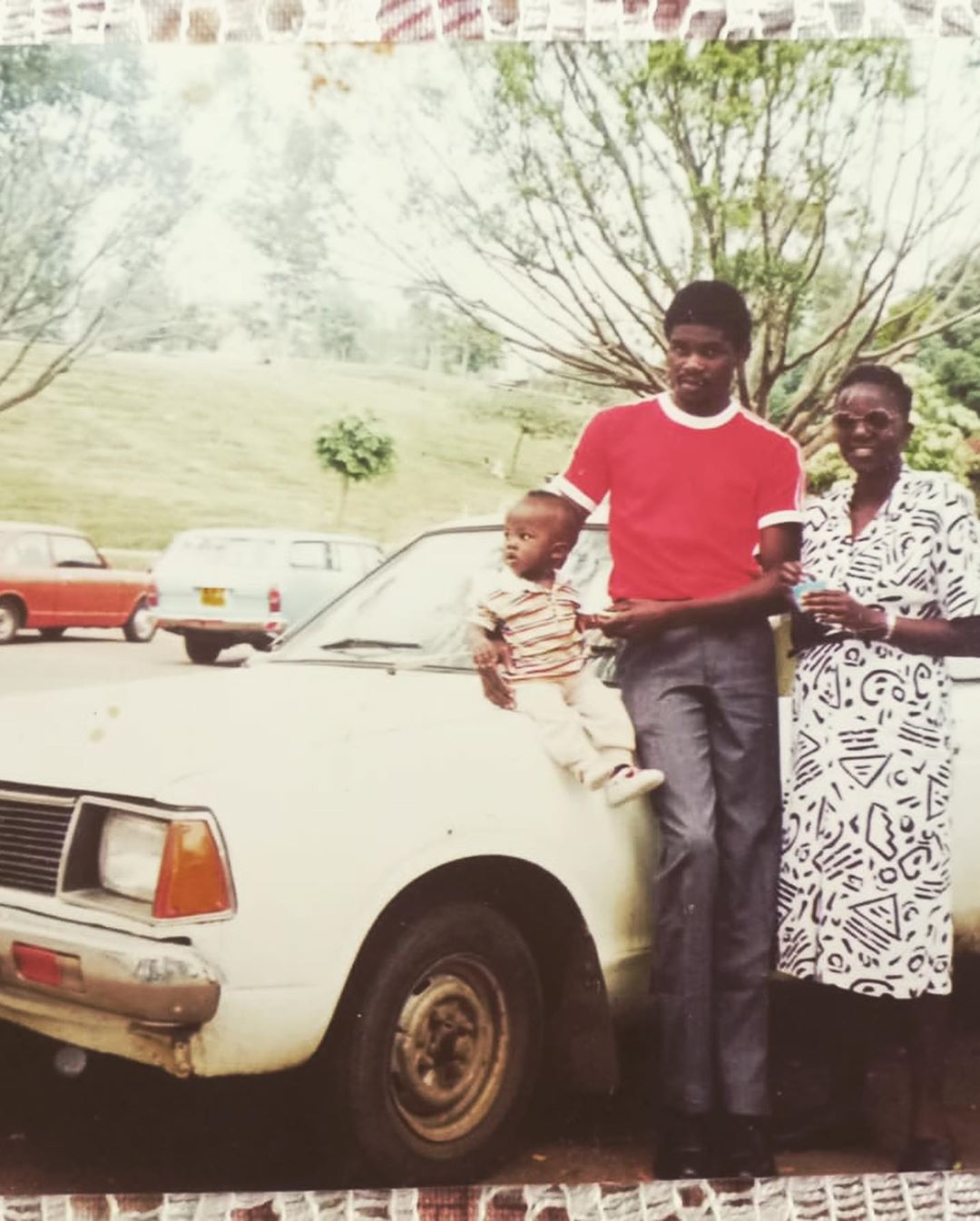 A toddler ZJ Heno together with his mother and his late dad, Heno considers his father as his superhero. Photo credit: Instagram/zjheno