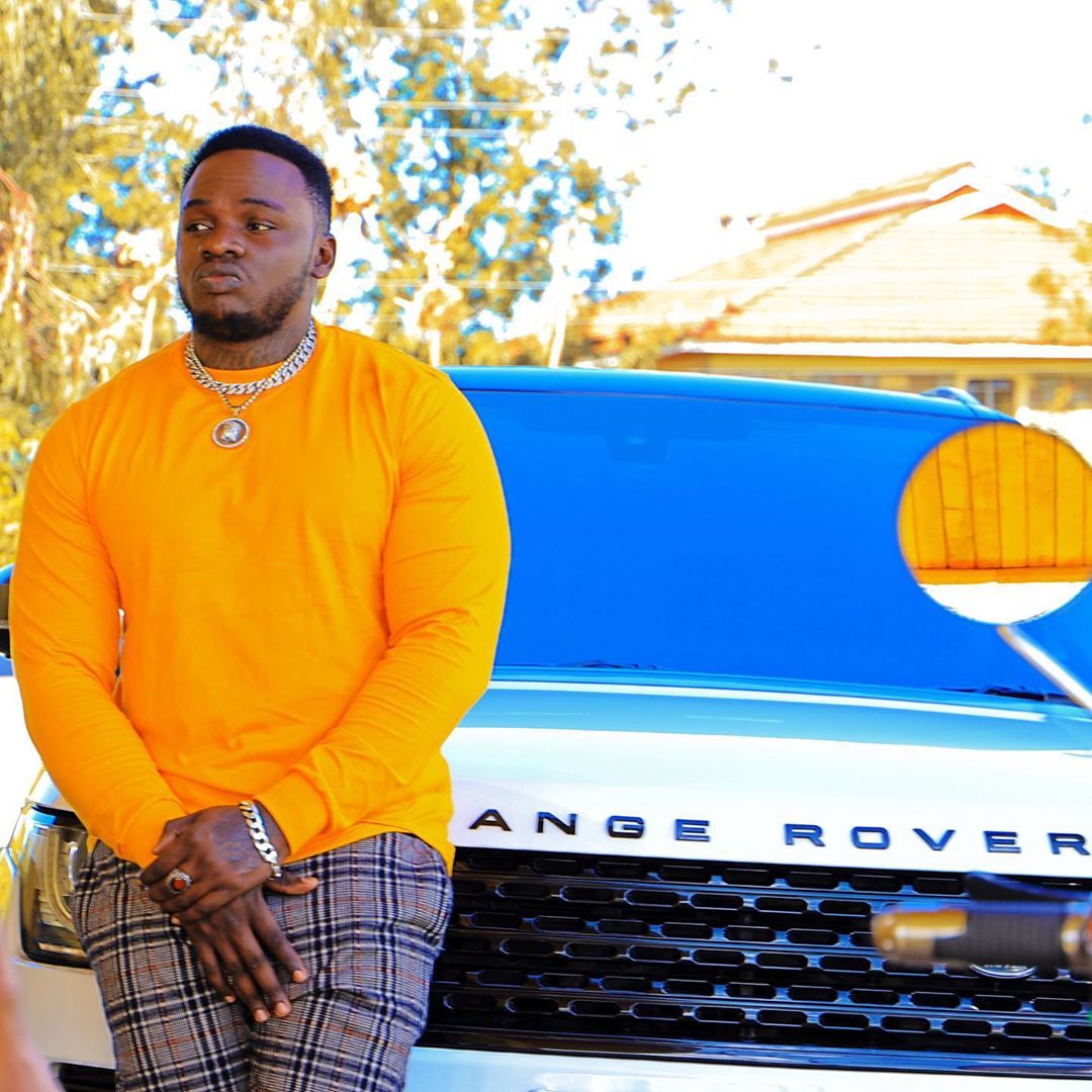 Khaligraph Jones showing his new look for the very first time on set of Otile Brown's unreleased 'Hit and Run' music video shoot. Photo credit: Instagram/khaligraph_jones