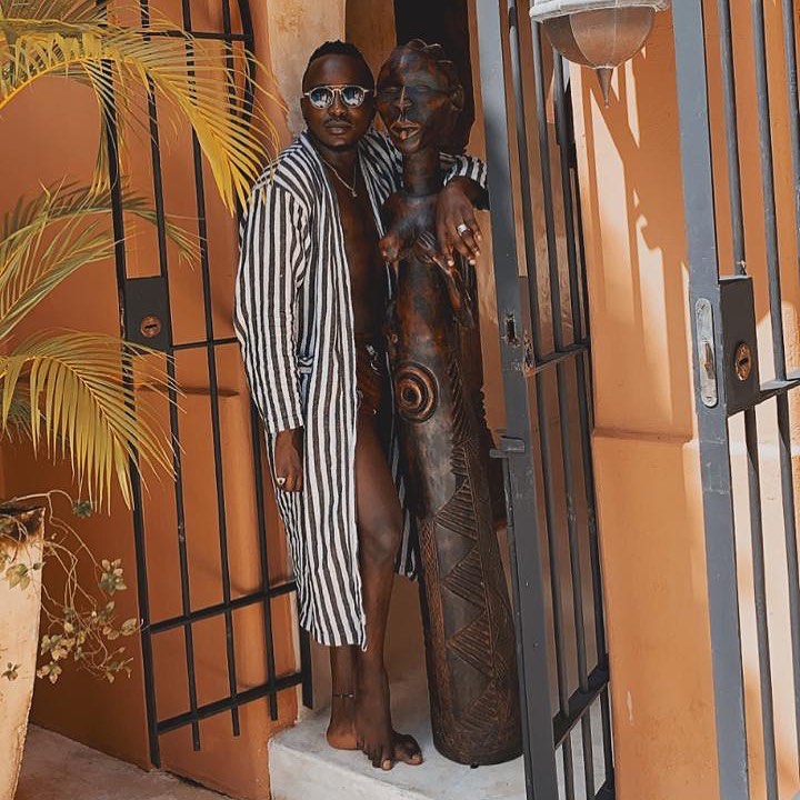 Willis Chimano is one of the most talented Sauti Sol member who can easily sing in more than one voice. He recently broke the internet after revealing his Mzungu boyfriend to the world. Photo credit: Instagram/iamchimano