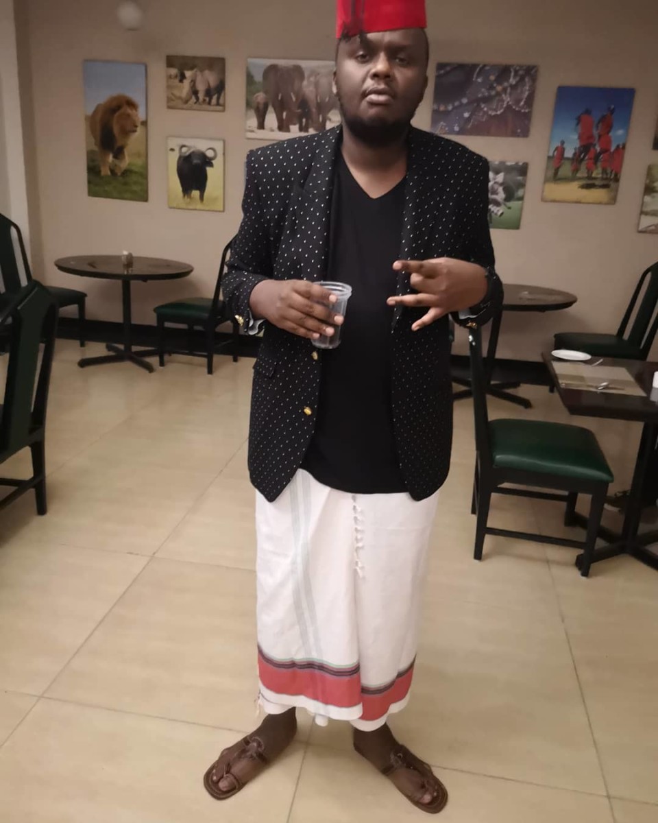 Mejja on set of the 'Pakua' music video shoot, a song by Jovial released on 1 September 2020, it currently has over 789K streams on YouTube alone. Photo credit: Instagram/mejjagenge
