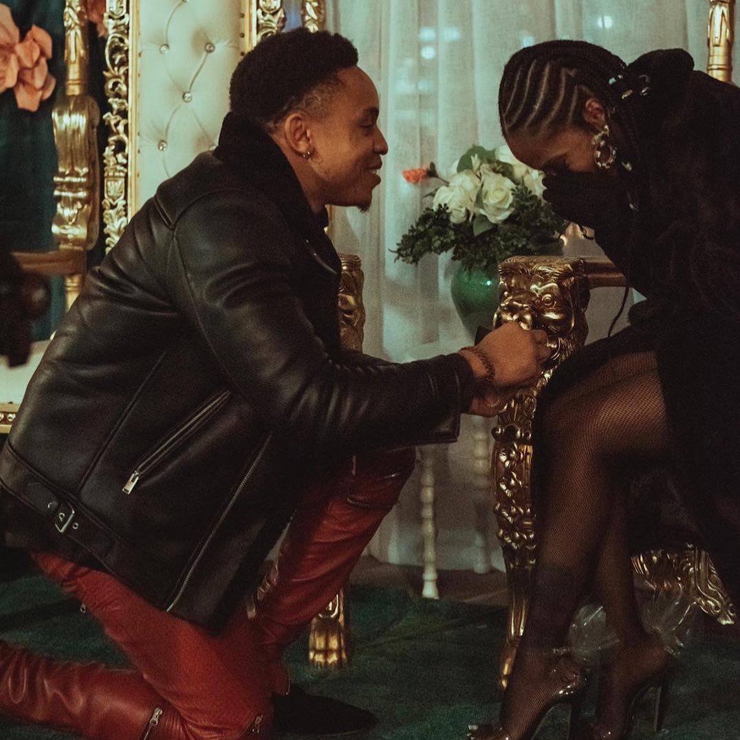 Rotimi proposes to Vanessa Mdee