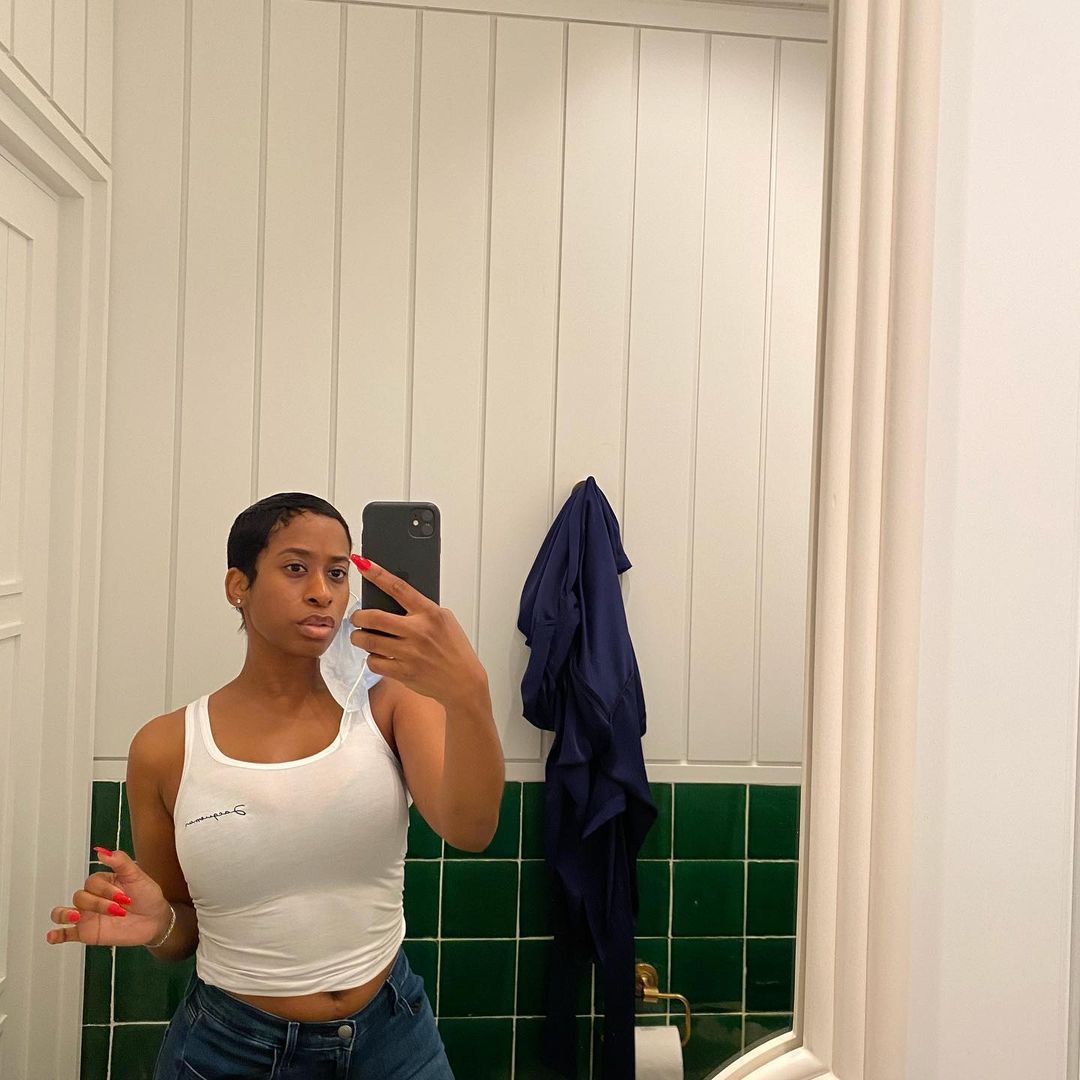 Bea Lewis has nothing but great things about billionaire, Aliko Dangote and the stuff she's learnt after spending quality time with the Nigerian business magnate. Photo credit: Instagram/iambealewis