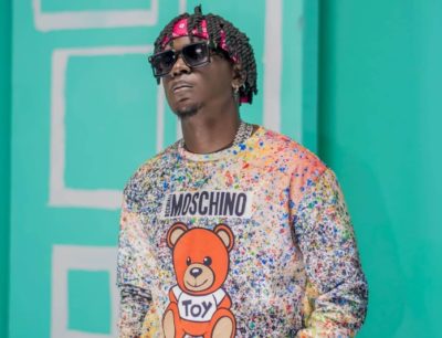 Davido flaunts his 30 BG chain worth millions of Naira