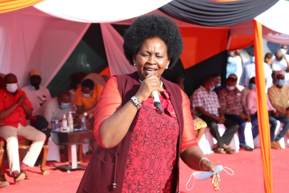 Gladwell Tungo speaking at the Taita Taveta's rally on March 5, 2021 hosted by the governor Granton Samboja. Photo credit: Facebook/Gideon Moi