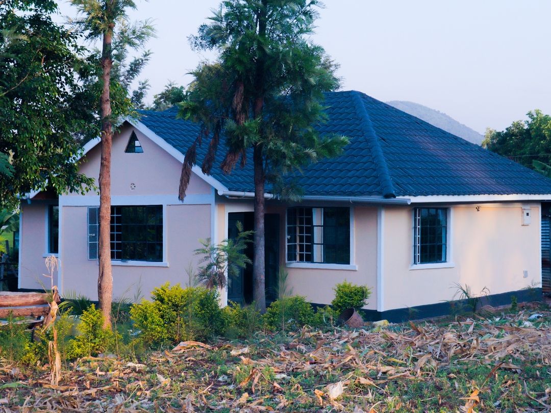 The house that Comedian YY built for his adorable mother in the country. Photo credit: Instagram/yycomedian