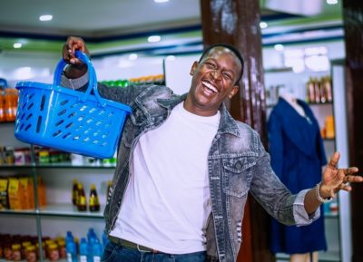 Risper Faith makes thirsty men jealous of her husband with two photos