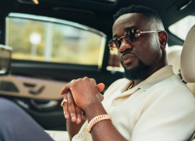 A lady fan of Wizkid offers oral sex for his ‘Made in Lagos Tour’ tickets