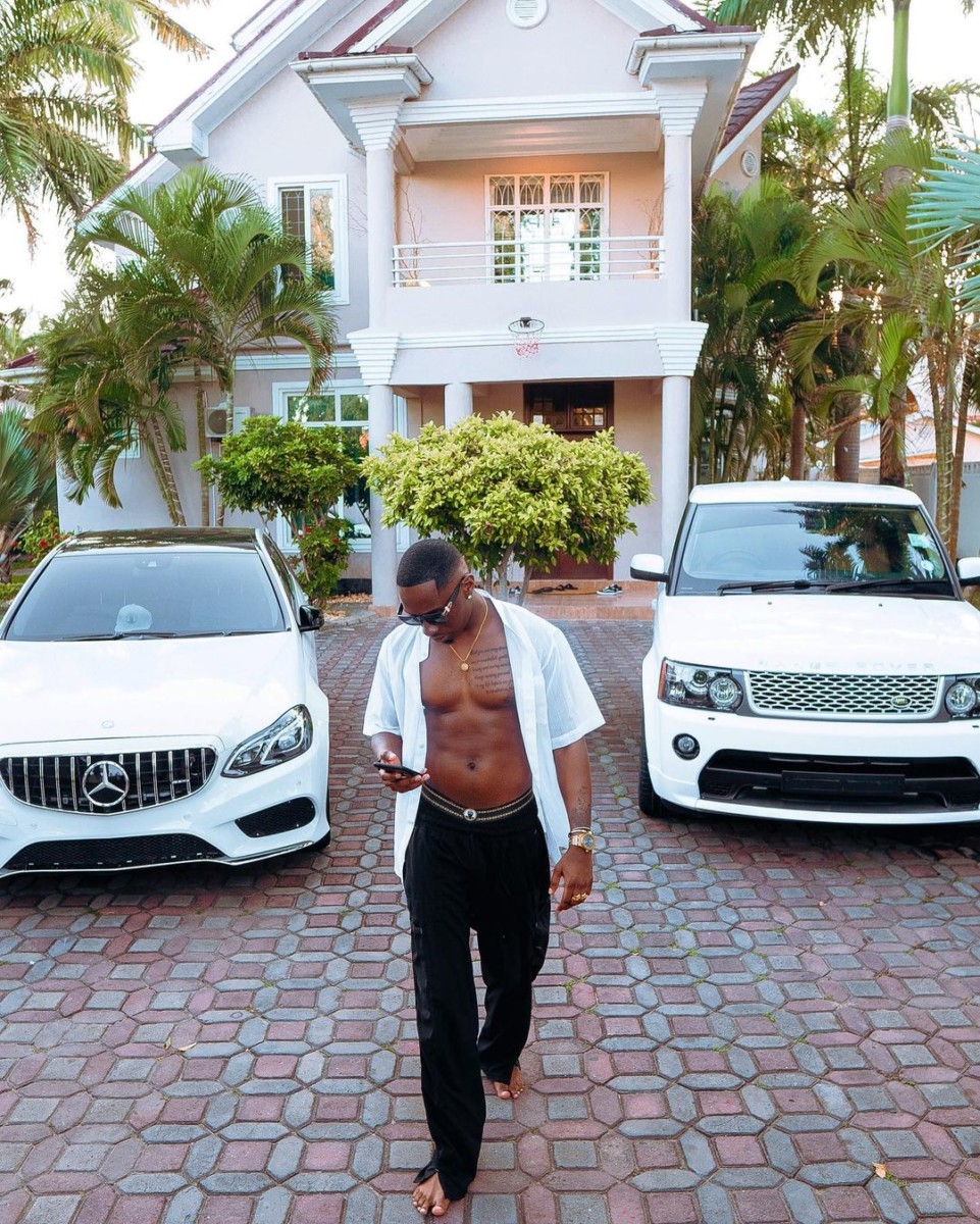 Juma used to date Vanessa Mdee for 7 long years before they broke up and went separate ways before Mdee landed safely on Rotimi's arms. Photo credit: Instagram/juma_jux