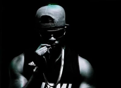 Sewersydaa gets real comfortable with the lovely Corine Onyango